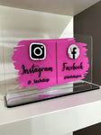Social Media Stand